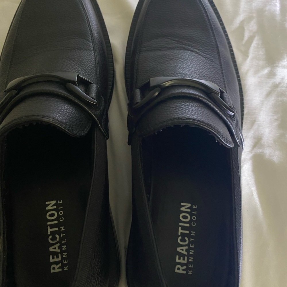Men’s man made Kenneth Cole Reaction casual shoes size 8